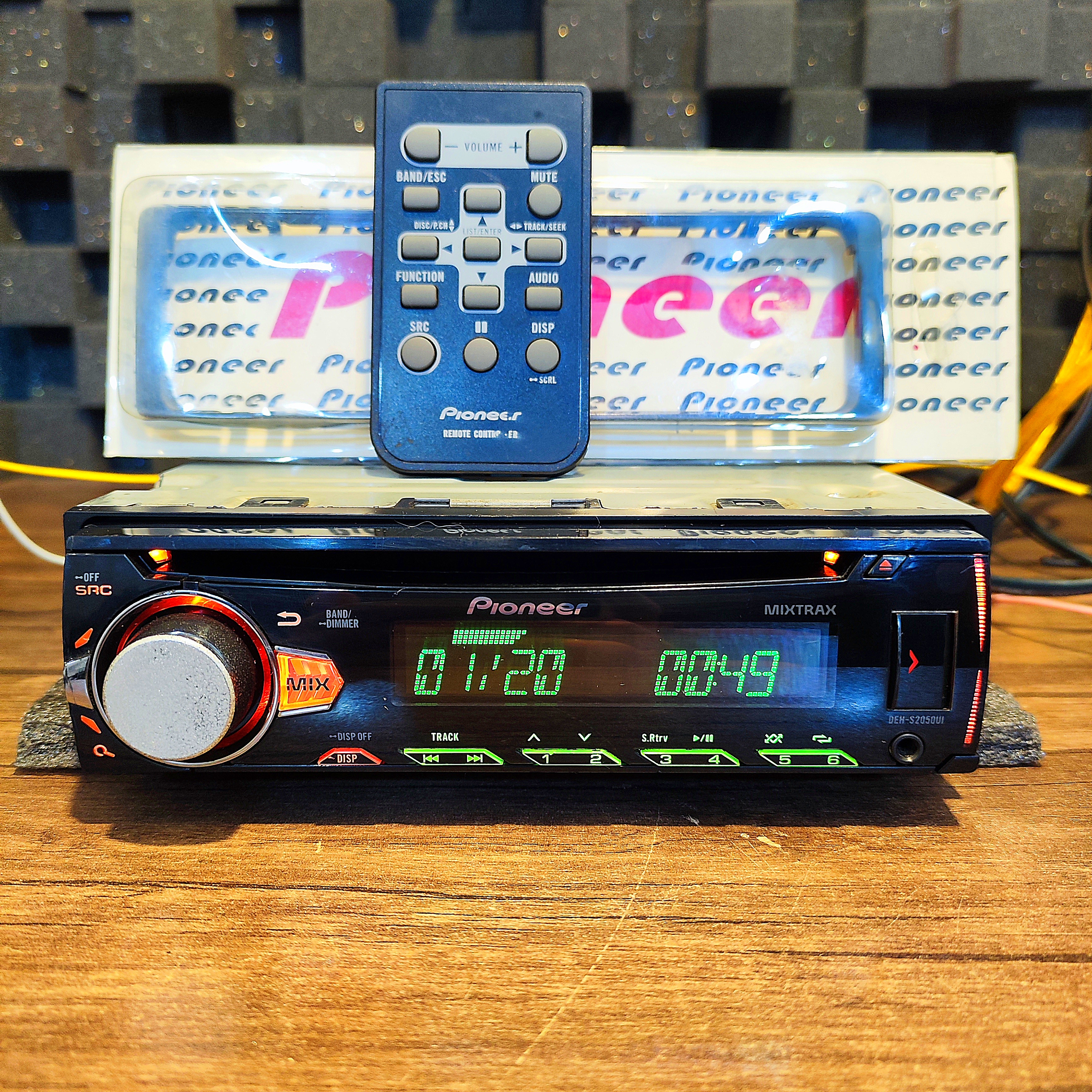 پخش PIONEER DEH-S2050UI
